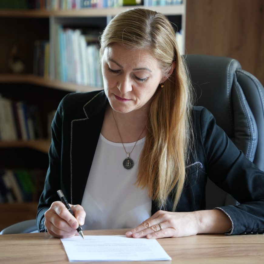podpis cennych dokumentov od advokatny overovanie podpisov scaled rofha60uhjl41eqd5191u057hh34erazdjmvpbrypo podpis cennych dokumentov od advokatny overovanie podpisov